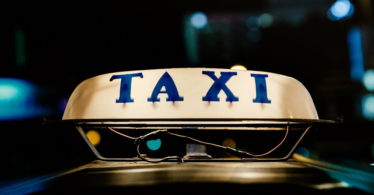 découvrez notre service de taxi professionnel et fiable pour vos déplacements en ville. profitez de trajets confortables, rapide et en toute sécurité, que ce soit pour des déplacements personnels ou professionnels. réservez dès maintenant votre taxi et voyagez l'esprit tranquille.