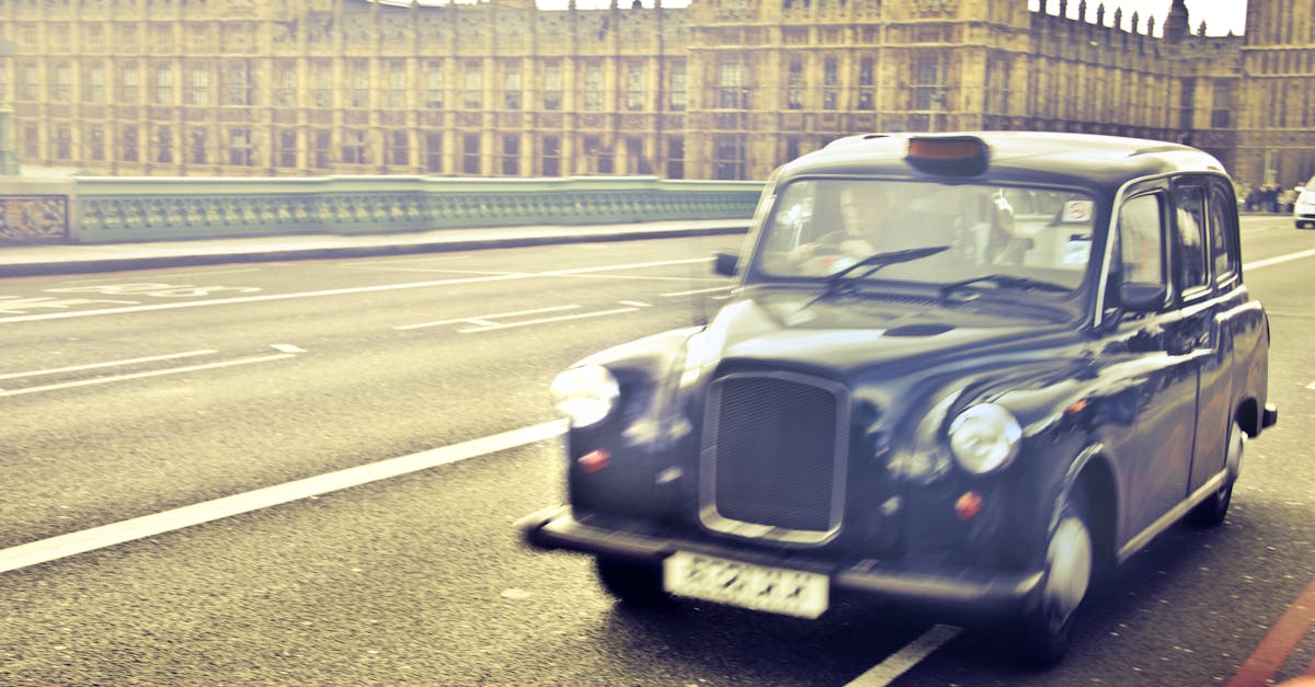 explorez le service de taxi idéal pour vos déplacements. profitez d'un transport fiable, rapide et confortable, que ce soit pour un trajet court en ville ou un voyage plus long. réservez dès maintenant et voyagez en toute sérénité !
