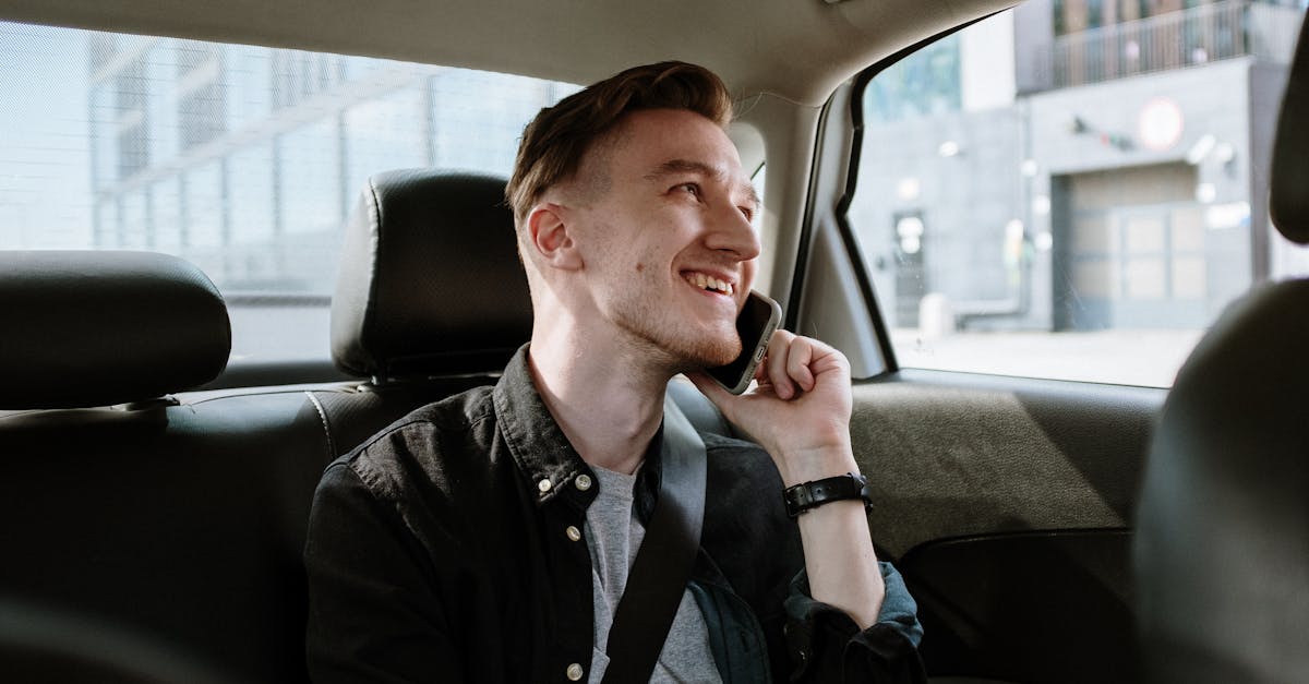 réservez votre taxi facilement et rapidement avec notre service de transport fiable. profitez d'une expérience de trajet agréable et sécurisée, que ce soit pour vos déplacements quotidiens, vos transferts aéroport ou vos sorties en soirée. nos chauffeurs expérimentés sont à votre service pour répondre à tous vos besoins de transport.